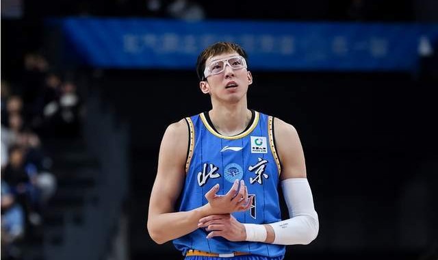 开云体育博彩-周琦末节神秘消失北京主场输给山西，许利民说的对：球队没希望了